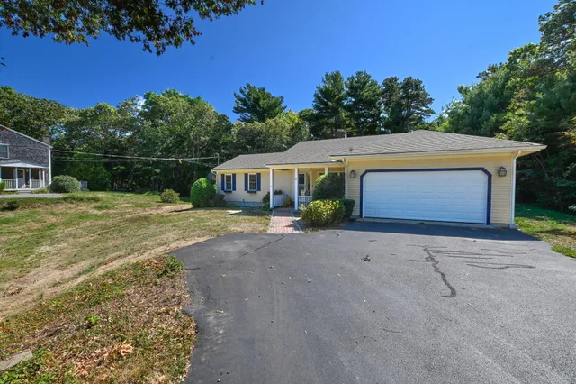 $768,700 | 211 James Circle, Mashpee, MA 02649