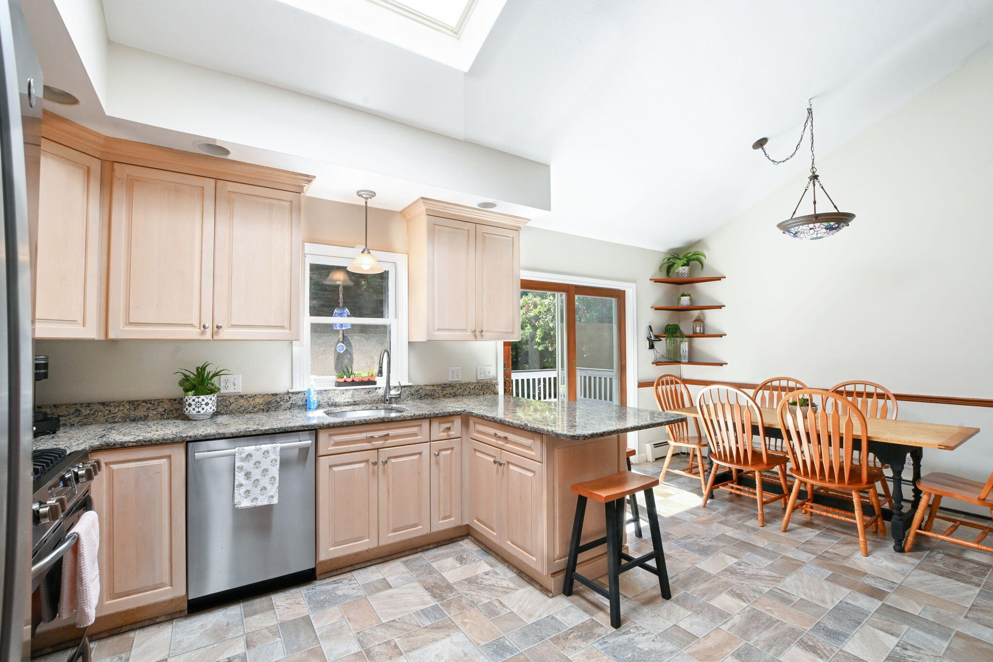 211 James Circle Mashpee, MA 02649 - Photo 9 of 37 7-web-or-mls-DSC_4921 copy