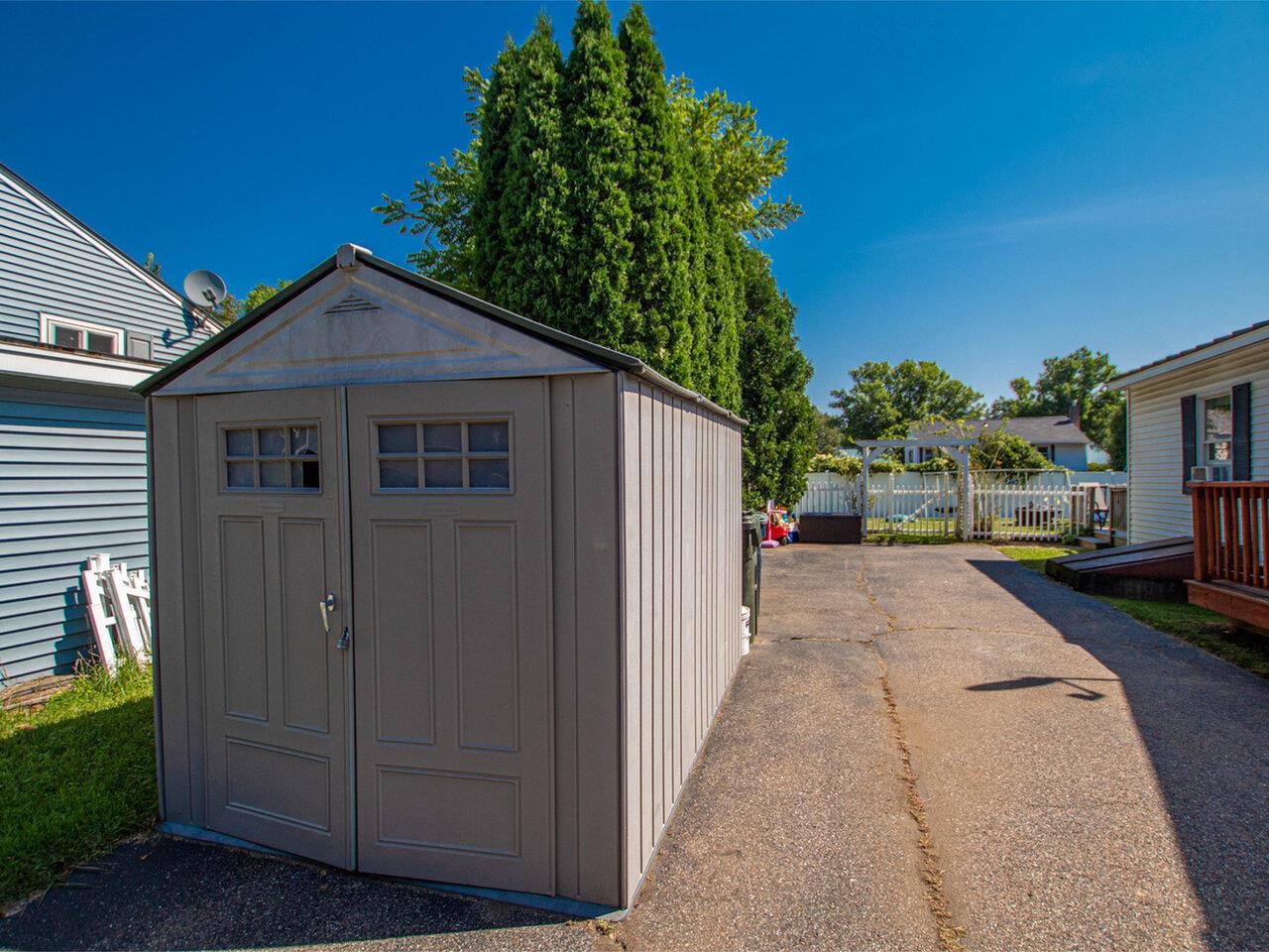 6 Sherry Road South Burlington, VT 05403 - Photo 15 of 23