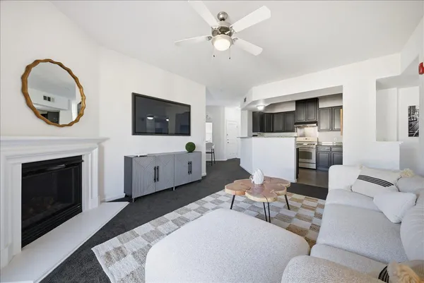 $385,000 | 700 Moon Circle, Unit 733, Folsom, CA 95630
