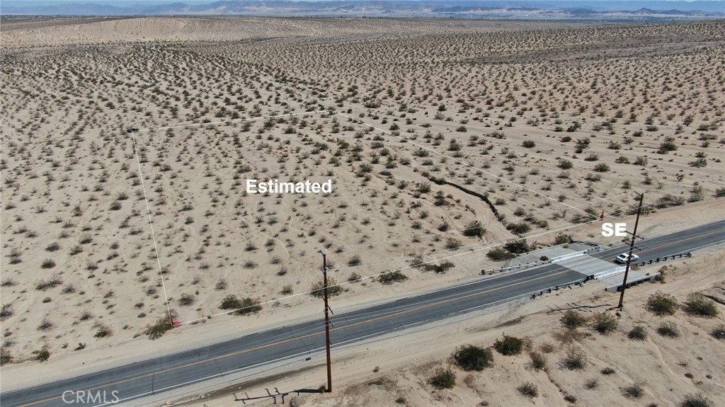 70100 2 Mile Road Twentynine Palms, CA 92277 - Photo 12 of 28 a bathroom with a bathtub and shower