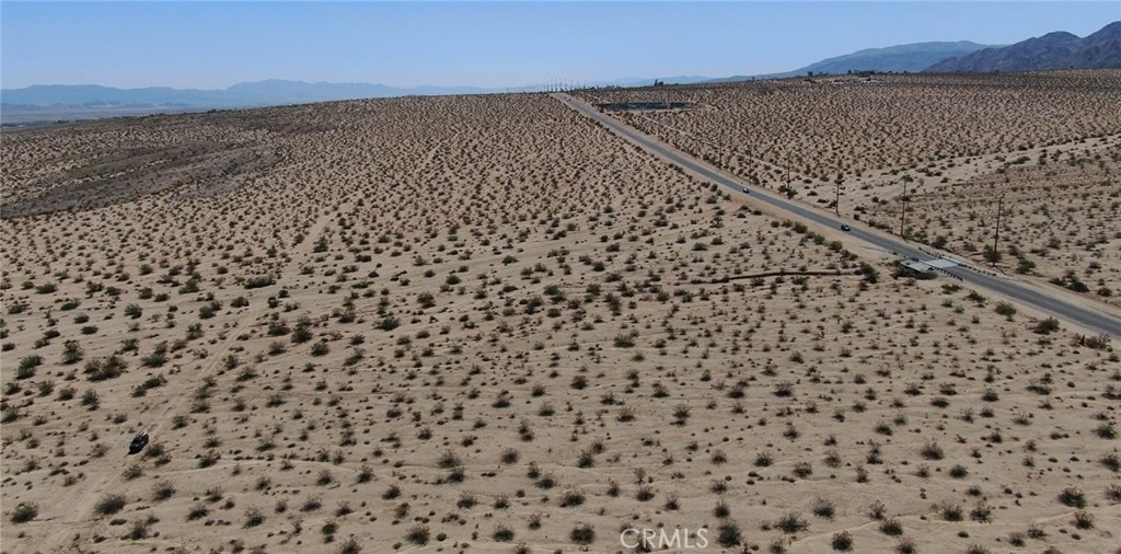 70100 2 Mile Road Twentynine Palms, CA 92277 - Photo 16 of 28 a view of a garden