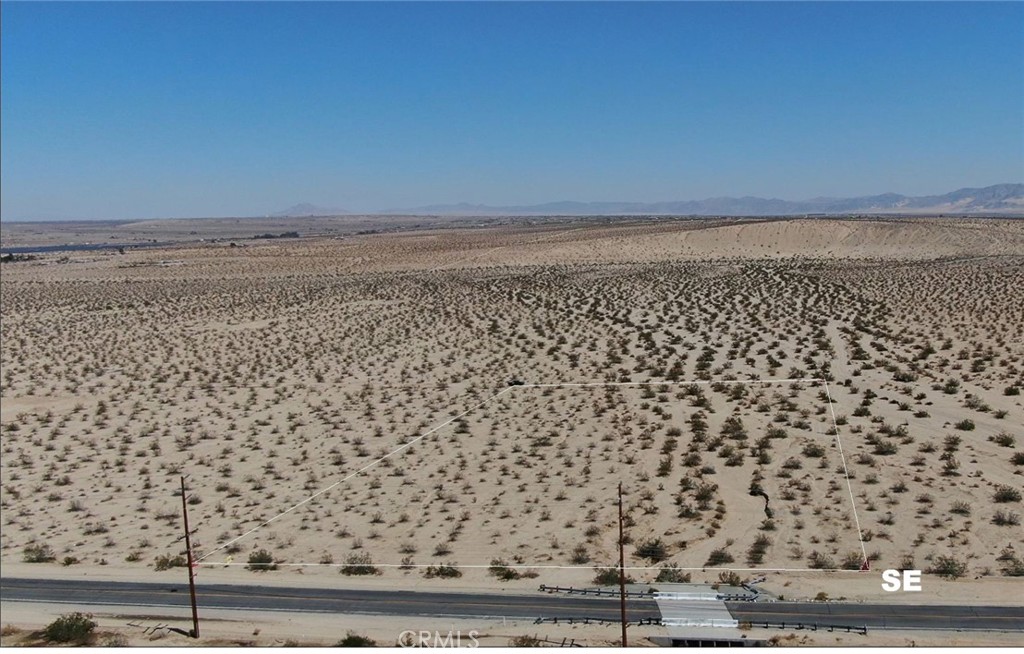 70100 2 Mile Road Twentynine Palms, CA 92277 - Photo 10 of 28 a view of a terrace