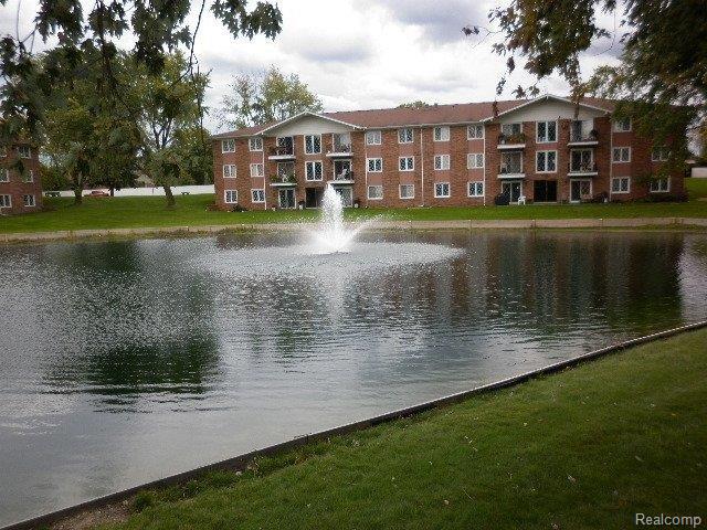 54731 Shelby Road Utica, MI 48316 - Photo 7 of 25 P1000007.JPG