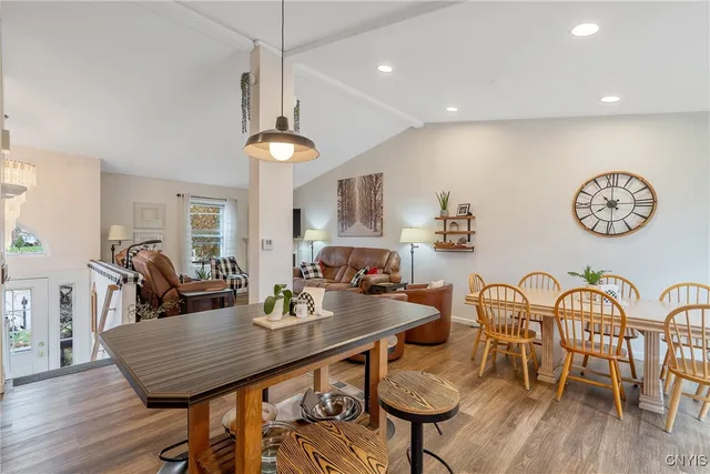 $349,900 | 209 Dolores Terrace South, Salina, NY 13212