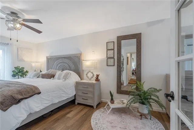 $349,900 | 209 Dolores Terrace South, Salina, NY 13212