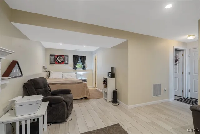 $349,900 | 209 Dolores Terrace South, Salina, NY 13212