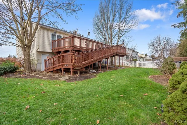 $349,900 | 209 Dolores Terrace South, Salina, NY 13212