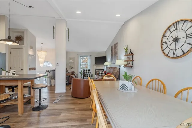 $349,900 | 209 Dolores Terrace South, Salina, NY 13212