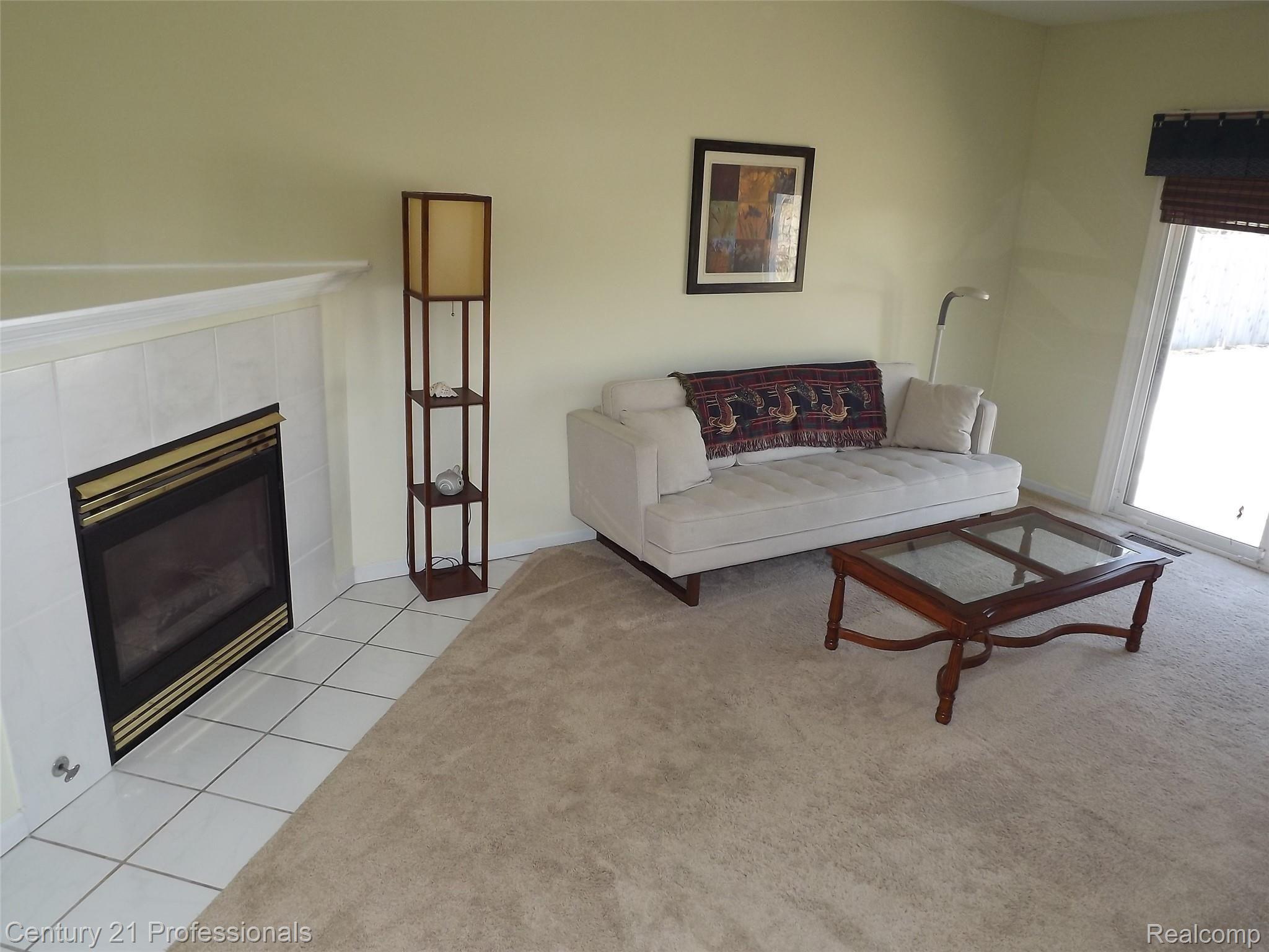 3070 Crooks Road Rochester, MI 48309 - Photo 6 of 17 Family Room w/ Gas Fireplace