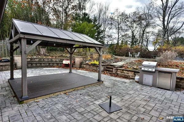 $899,900 | 7 Jefferson Place, Wayne, NJ 07470