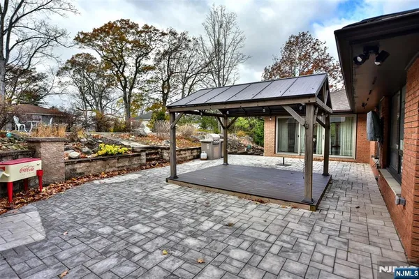 $899,900 | 7 Jefferson Place, Wayne, NJ 07470