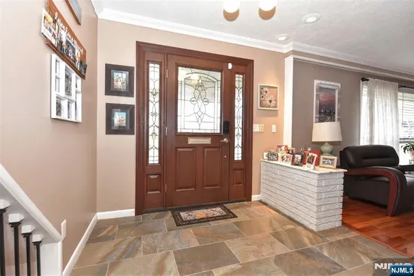 $899,900 | 7 Jefferson Place, Wayne, NJ 07470