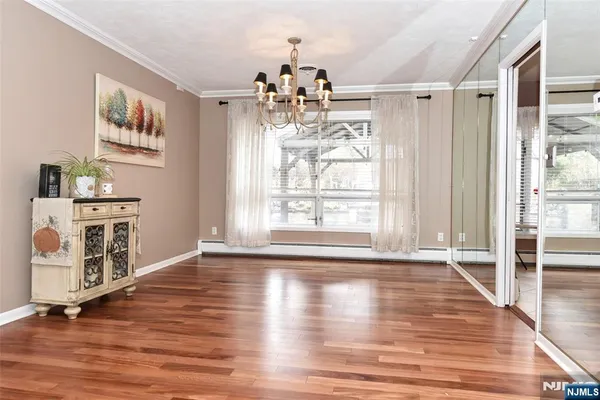 $899,900 | 7 Jefferson Place, Wayne, NJ 07470