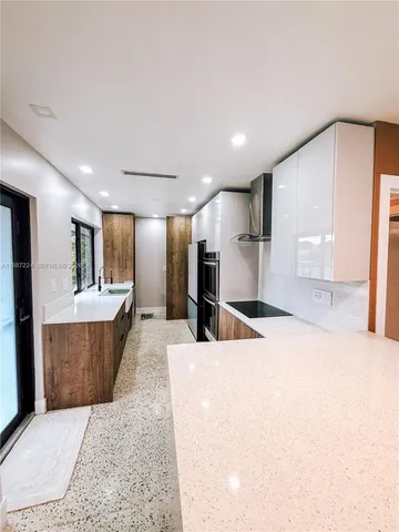 $5,900 | 425 Northeast 103rd Street, Unit 425, Miami Shores, FL 33138