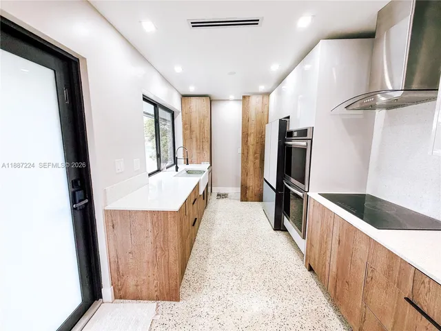 $5,900 | 425 Northeast 103rd Street, Unit 425, Miami Shores, FL 33138