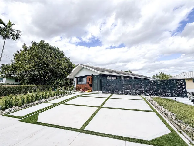 $5,900 | 425 Northeast 103rd Street, Unit 425, Miami Shores, FL 33138