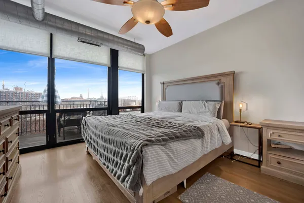 $419,999 | 1151 West 15th Street, Unit 401, Chicago, IL 60608