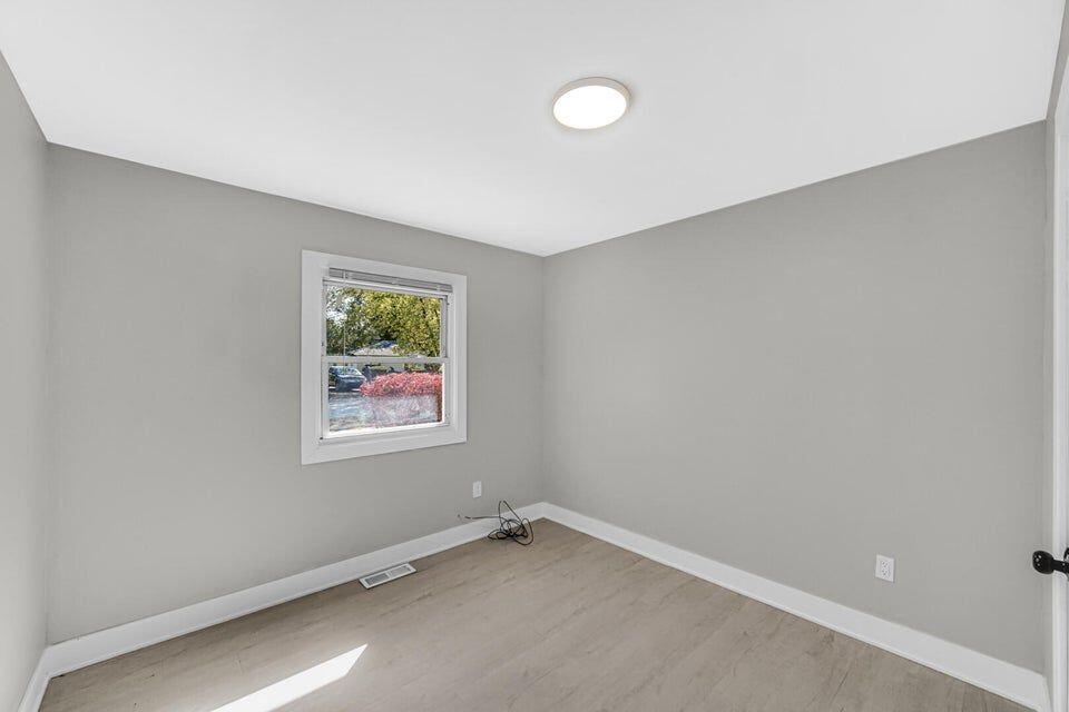 730 Clinton Street Gary, IN 46406 - Photo 13 of 17 an empty room with windows