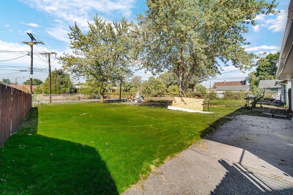 730 Clinton Street Gary, IN 46406 - Photo 16 of 17 a view of a park with large trees