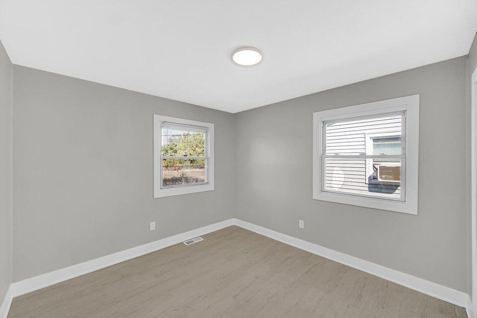 730 Clinton Street Gary, IN 46406 - Photo 9 of 17 an empty room with a window