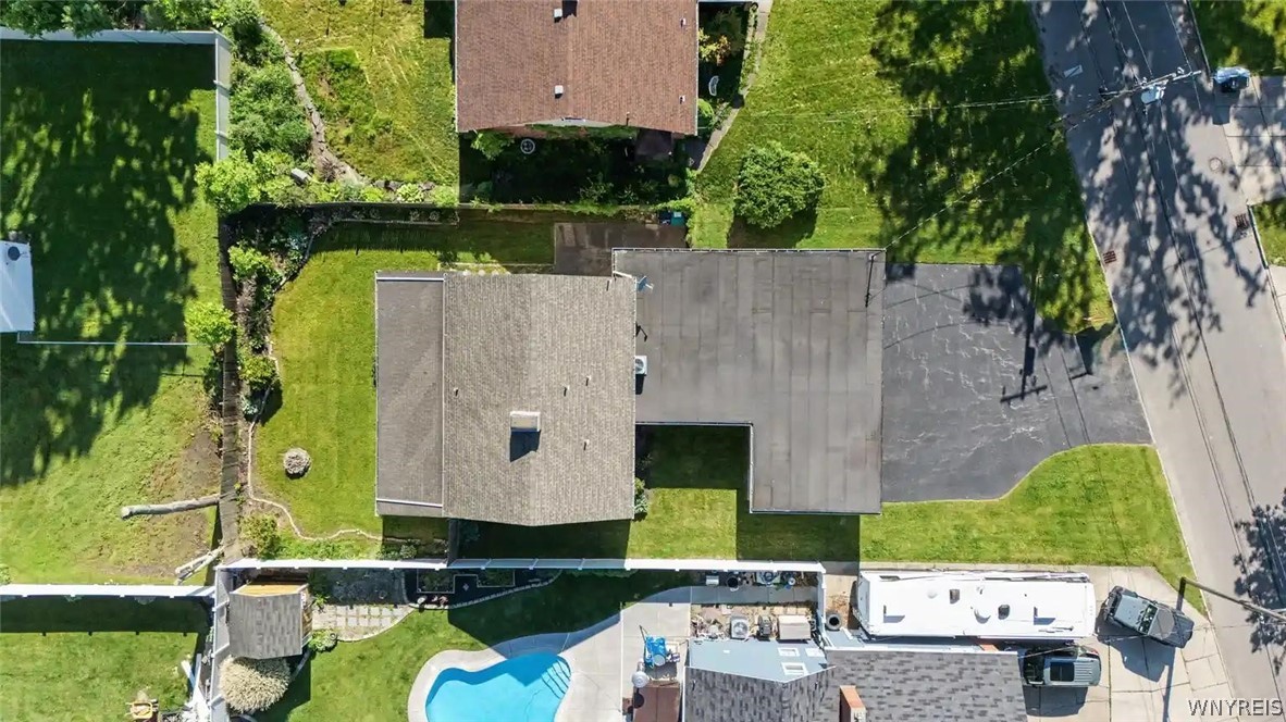 9326 Rivershore Drive Niagara Falls, NY 14304 - Photo 31 of 33