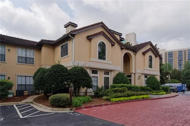 $2,000 | 3777 Peachtree Road Northeast, Unit 1338, Atlanta, GA 30319