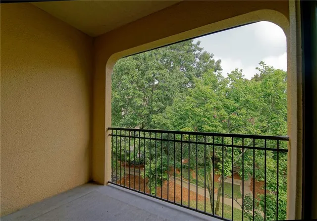 $2,000 | 3777 Peachtree Road Northeast, Unit 1338, Atlanta, GA 30319