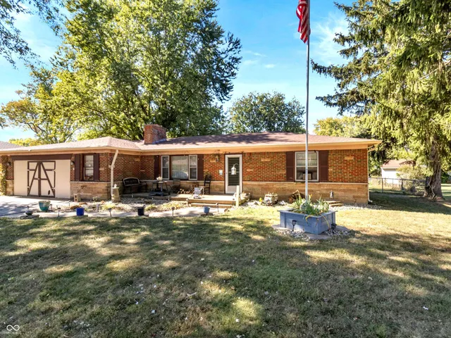 $190,000 | 1074 South Avon Avenue, Avon, IN 46123