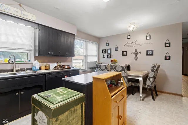 $190,000 | 1074 South Avon Avenue, Avon, IN 46123