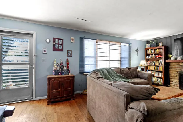 $190,000 | 1074 South Avon Avenue, Avon, IN 46123