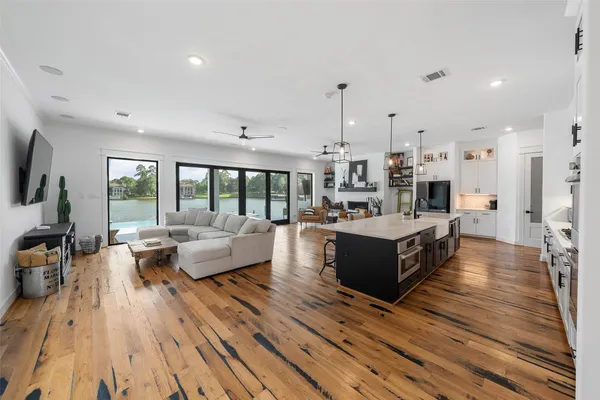 $1,089,000 | 14924 Diamondhead Road, Montgomery, TX 77356