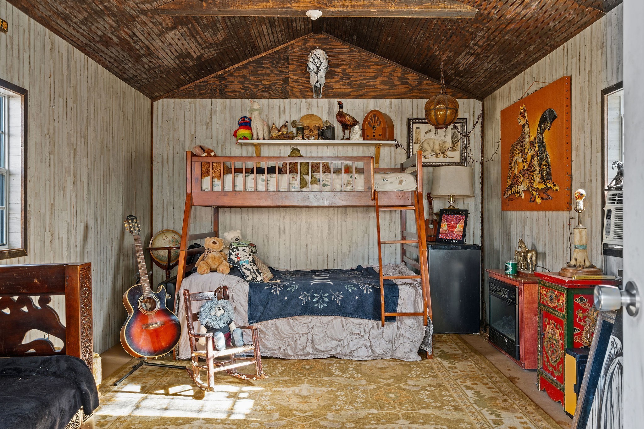 7139 Kingston Road Fairview, TN 37062 - Photo 41 of 48 a room with lots of different colored cloths