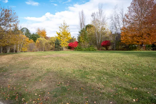 $139,900 | 19253 White Pine Drive, Unit 2, New Buffalo, MI 49117