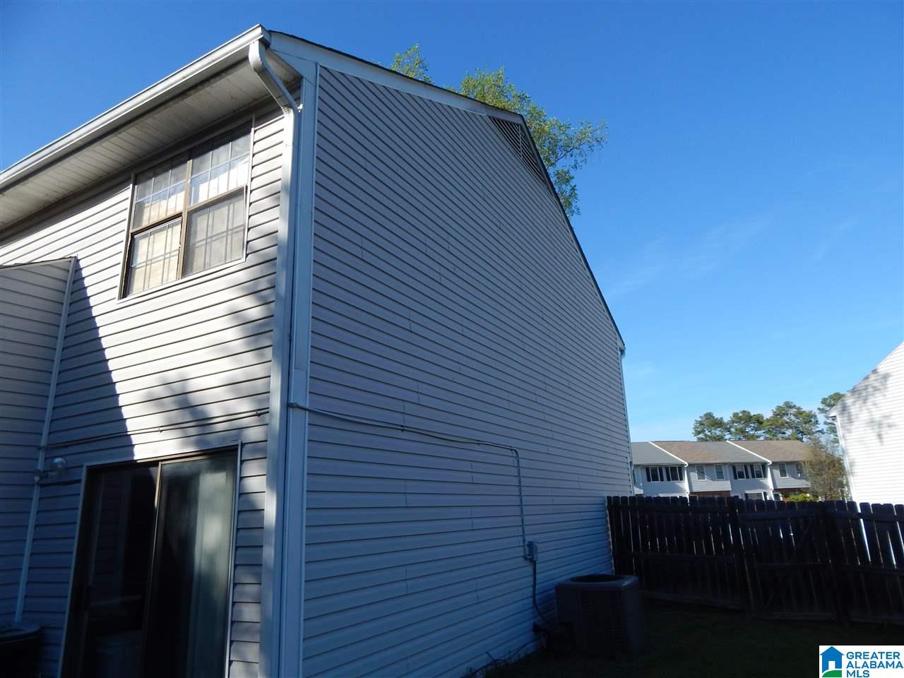 1555 Applegate Lane Alabaster, AL 35007 - Photo 3 of 16