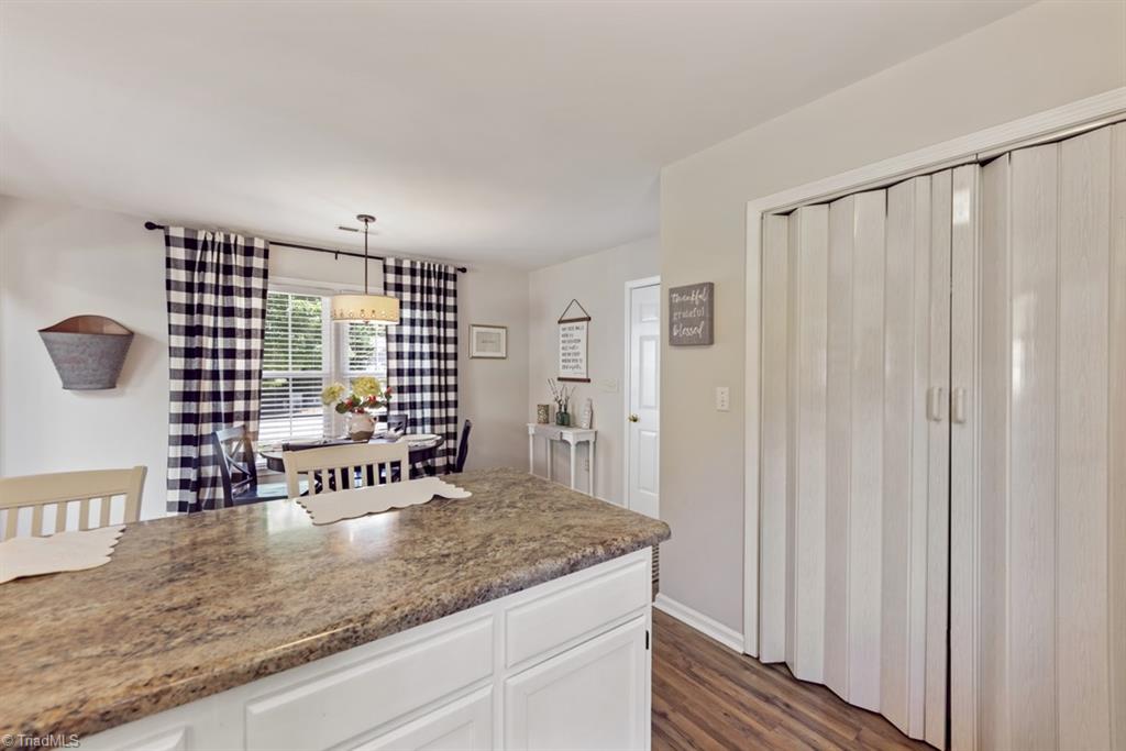 3216 Timberwolf Avenue High Point, NC 27265 - Photo 9 of 20 Kitchen/Dining