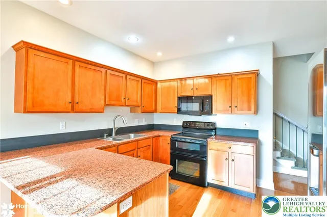 a view of a balcony with floor