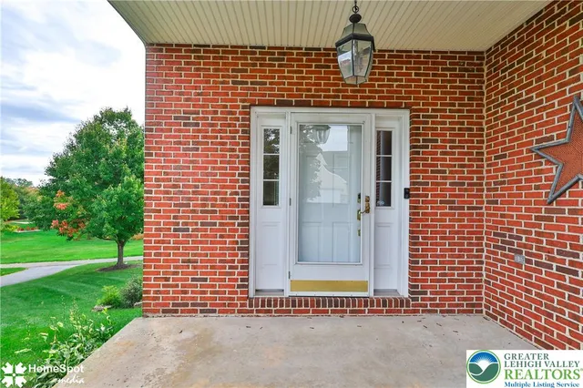 a view of an empty room with window