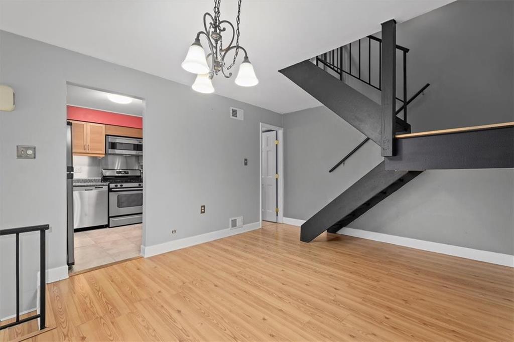 2034 Swallow Hill Road, Unit 204 Pittsburgh, PA 15220 - Photo 8 of 23 Gallery Image 8