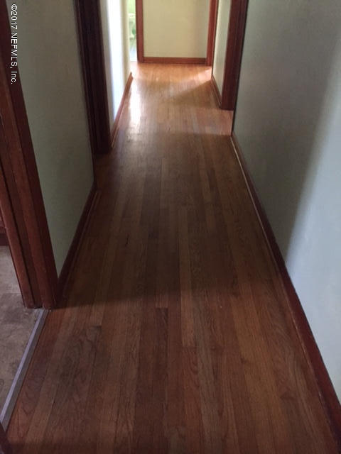 7148 Dade Road Jacksonville, FL 32254 - Photo 7 of 20 Hallway