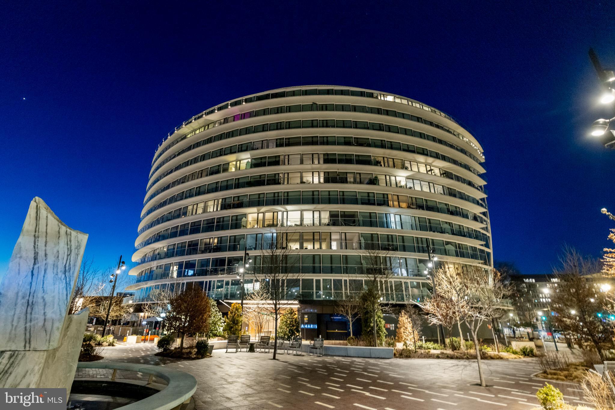 601 Wharf Street Southwest, Unit 602 Washington, DC 20024 - Photo 88 of 104 a front view of a building