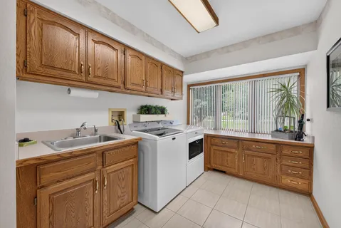 $1,250,000 | 2005 Selkirk Court, Inverness, IL 60010
