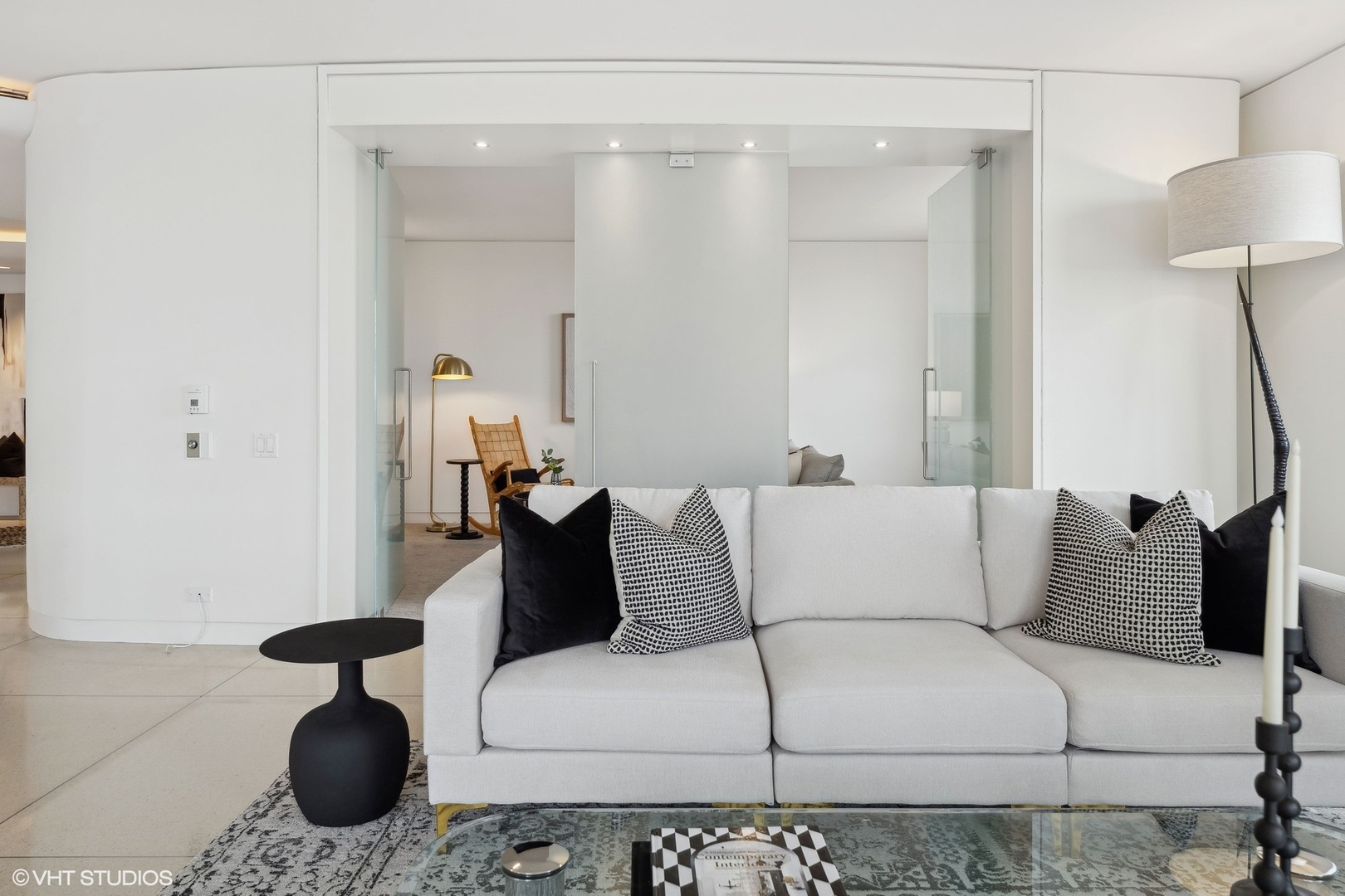 1040 North Lake Shore Drive, Unit 4D Chicago, IL 60611 - Photo 25 of 48