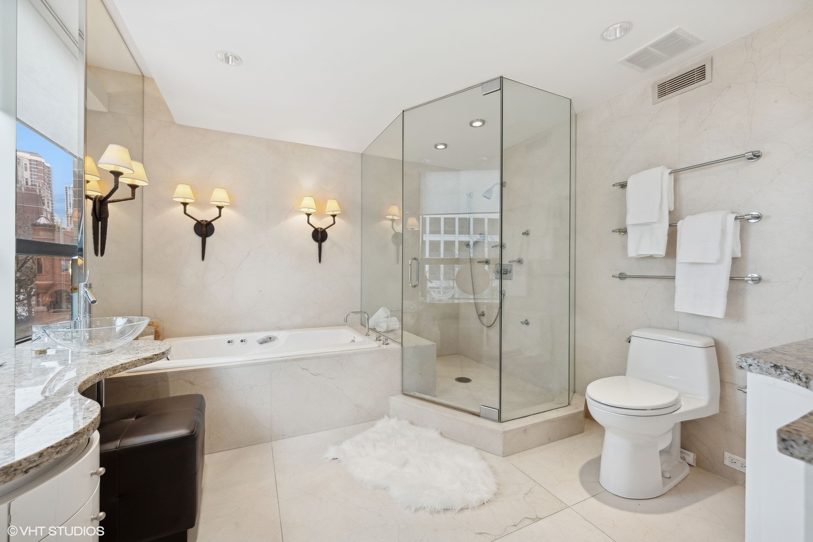 1040 North Lake Shore Drive, Unit 4D Chicago, IL 60611 - Photo 30 of 48