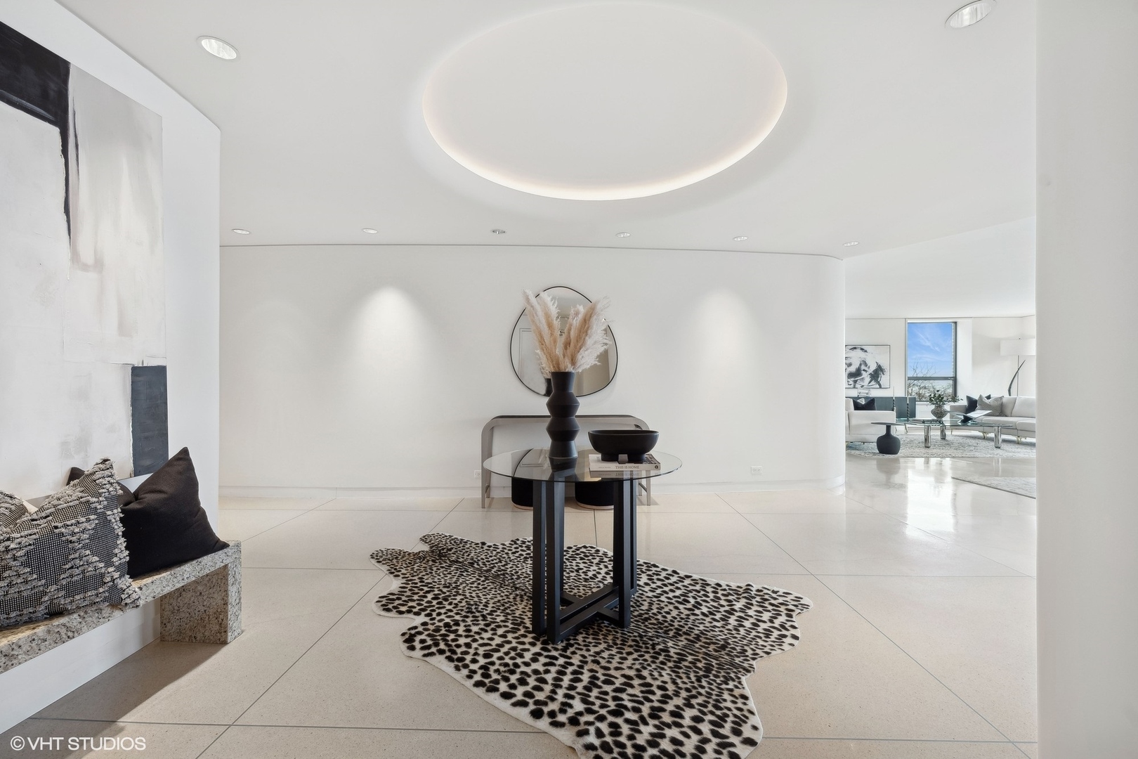 1040 North Lake Shore Drive, Unit 4D Chicago, IL 60611 - Photo 3 of 48