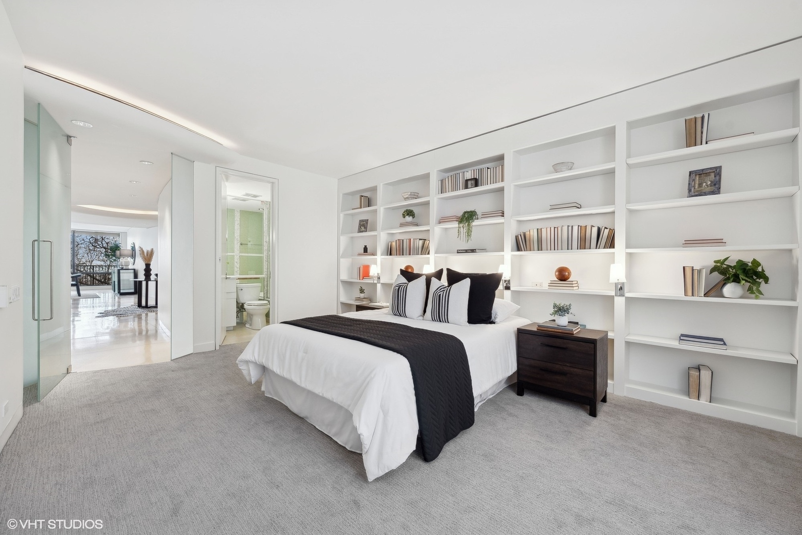 1040 North Lake Shore Drive, Unit 4D Chicago, IL 60611 - Photo 32 of 48