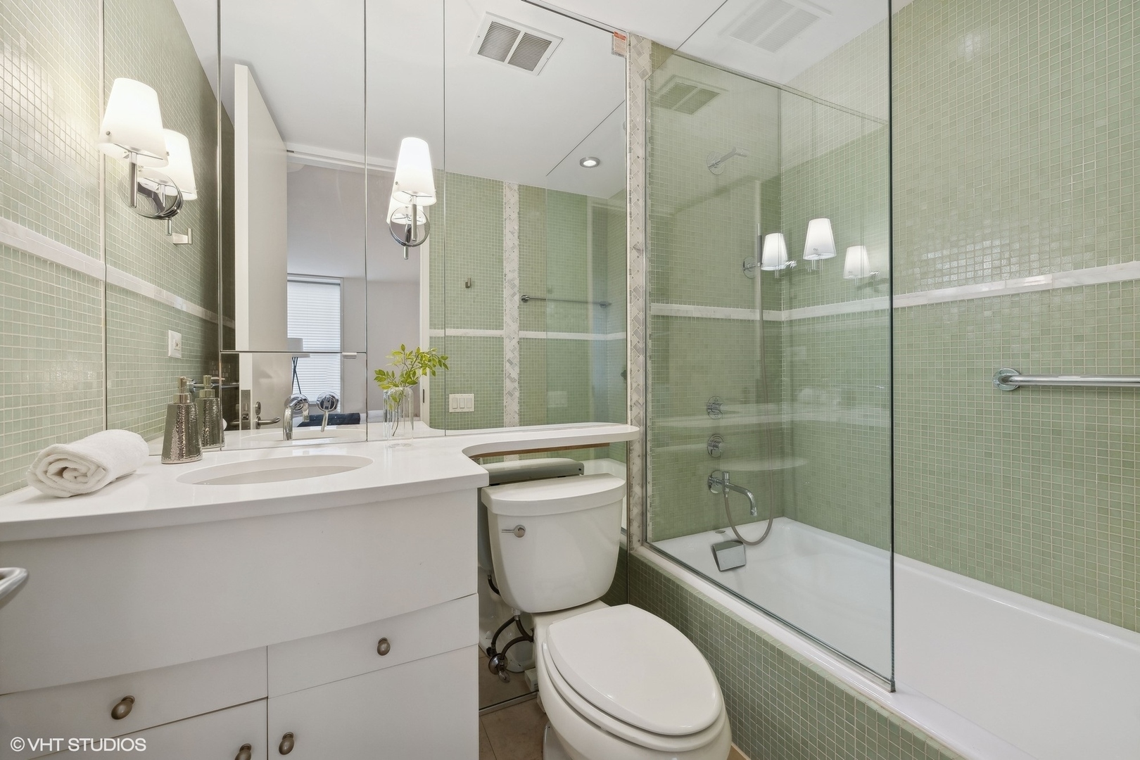 1040 North Lake Shore Drive, Unit 4D Chicago, IL 60611 - Photo 34 of 48