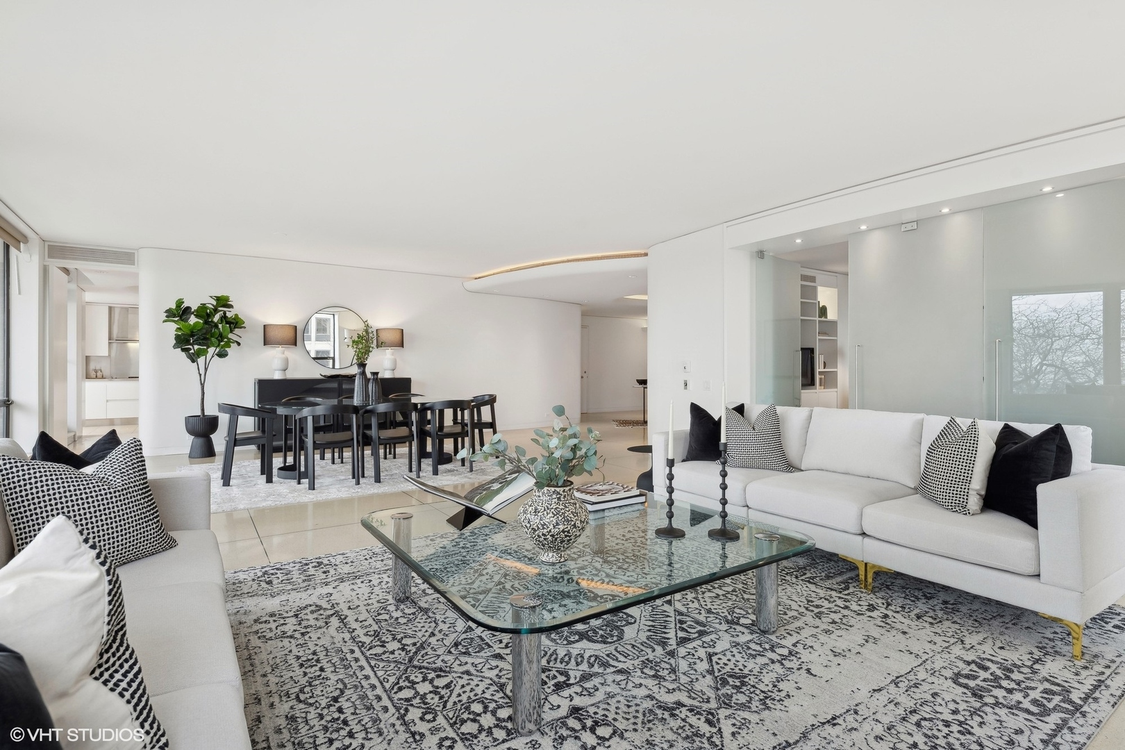 1040 North Lake Shore Drive, Unit 4D Chicago, IL 60611 - Photo 8 of 48