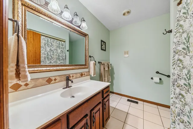 $1,495,000 | 4955 Highway 70 West, Dickson, TN 37055