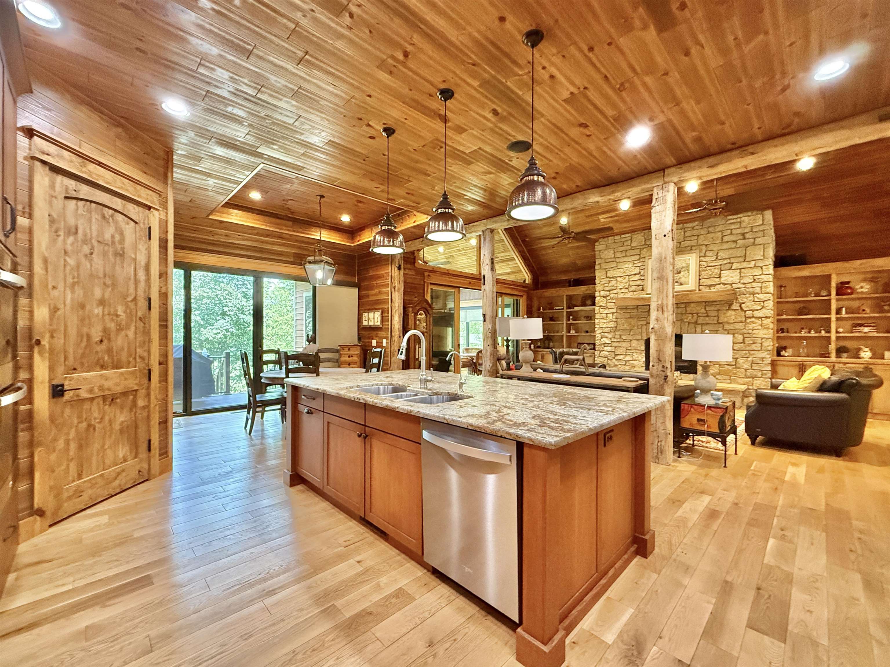 7636 South Butterfly Road Beloit, WI 53511 - Photo 8 of 66 Gallery Image 8